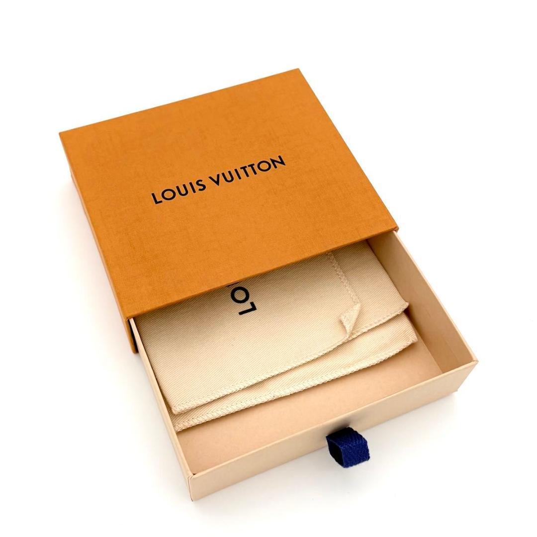 ルイヴィトン 折財布 モノグラム アンプラント ヴィクトリーヌ 黒 2392