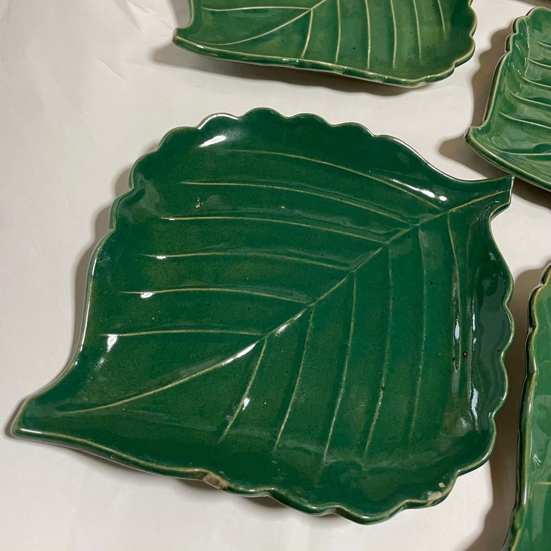 葉っぱ型　大皿（約30.5cm）　緑色　陶器皿　8枚セット