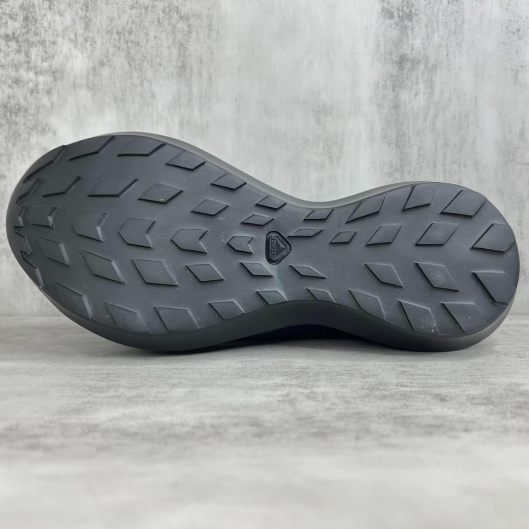 COMME des GARCONS × SALOMON スニーカー