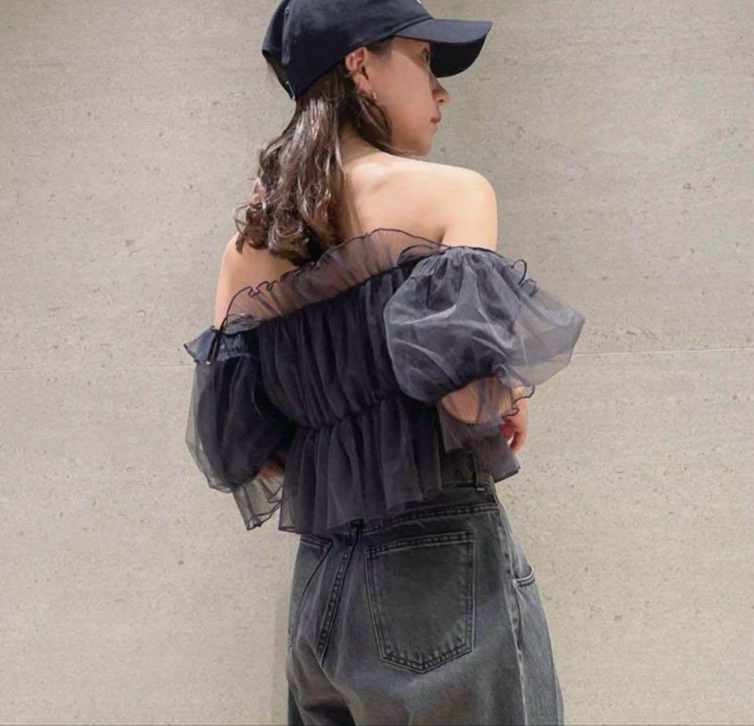 スナイデル snidel ボリュームギャザーフリルオフショルブラウス