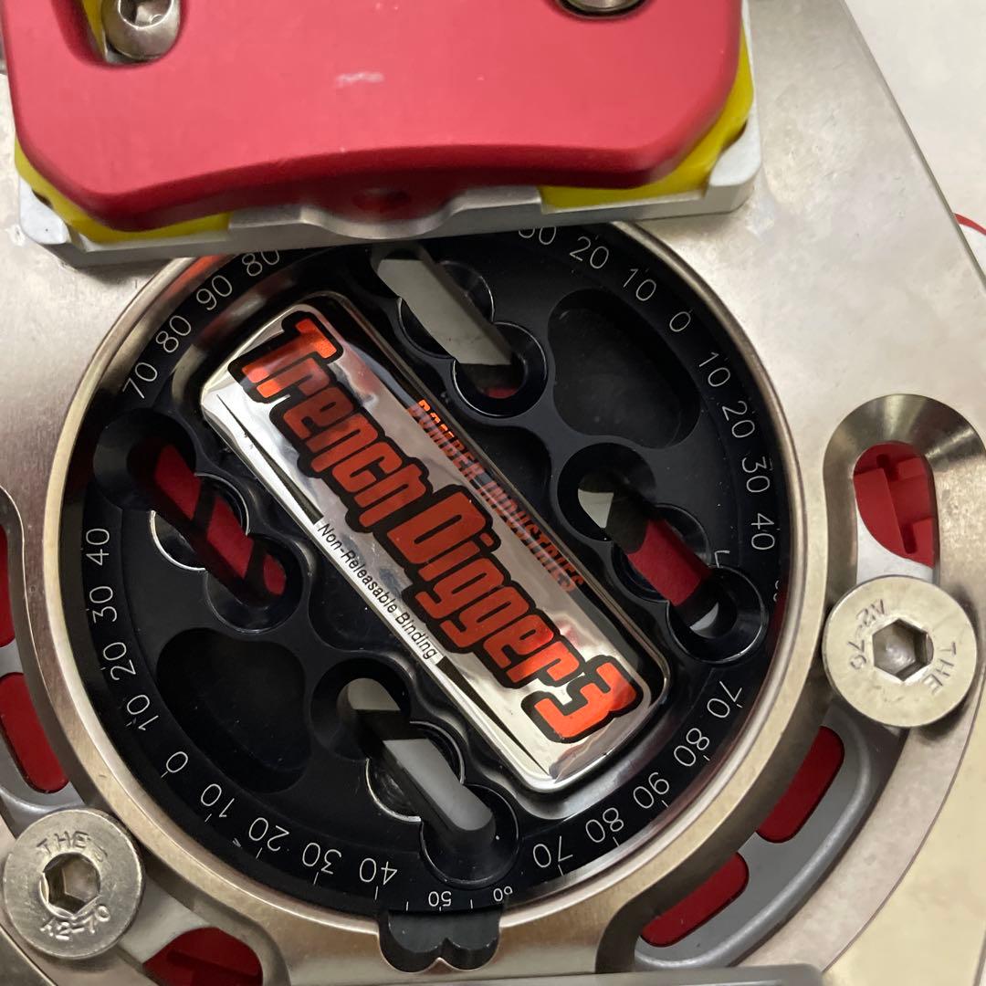 Bomber SideWinder スノーボードアルペン用ビンディング