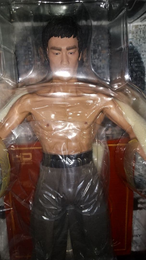 最終値下げ！新品 特大42cm エンターベイ ブルース·リー生誕70周年版