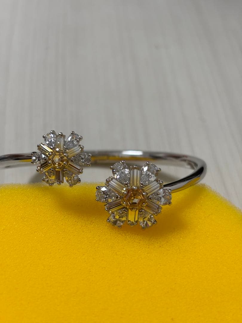 スワロフスキー　Idyllia バングル　フラワー