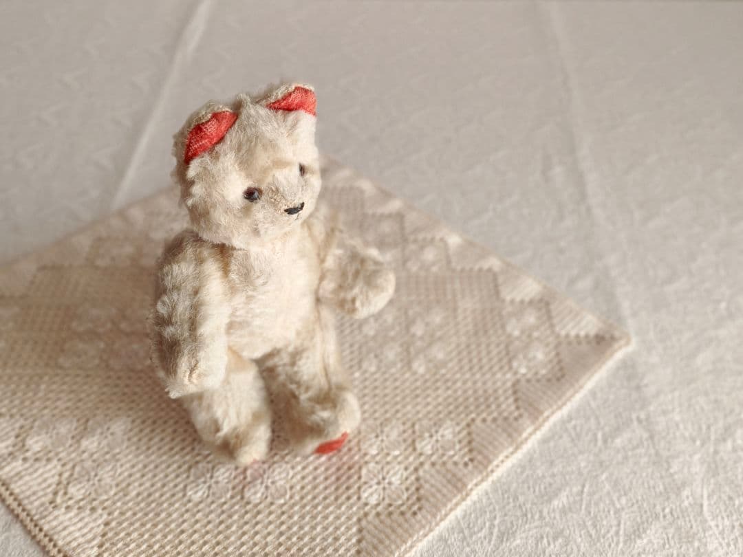 * vintage bear ❀ * 朱色のお耳の クマちゃん