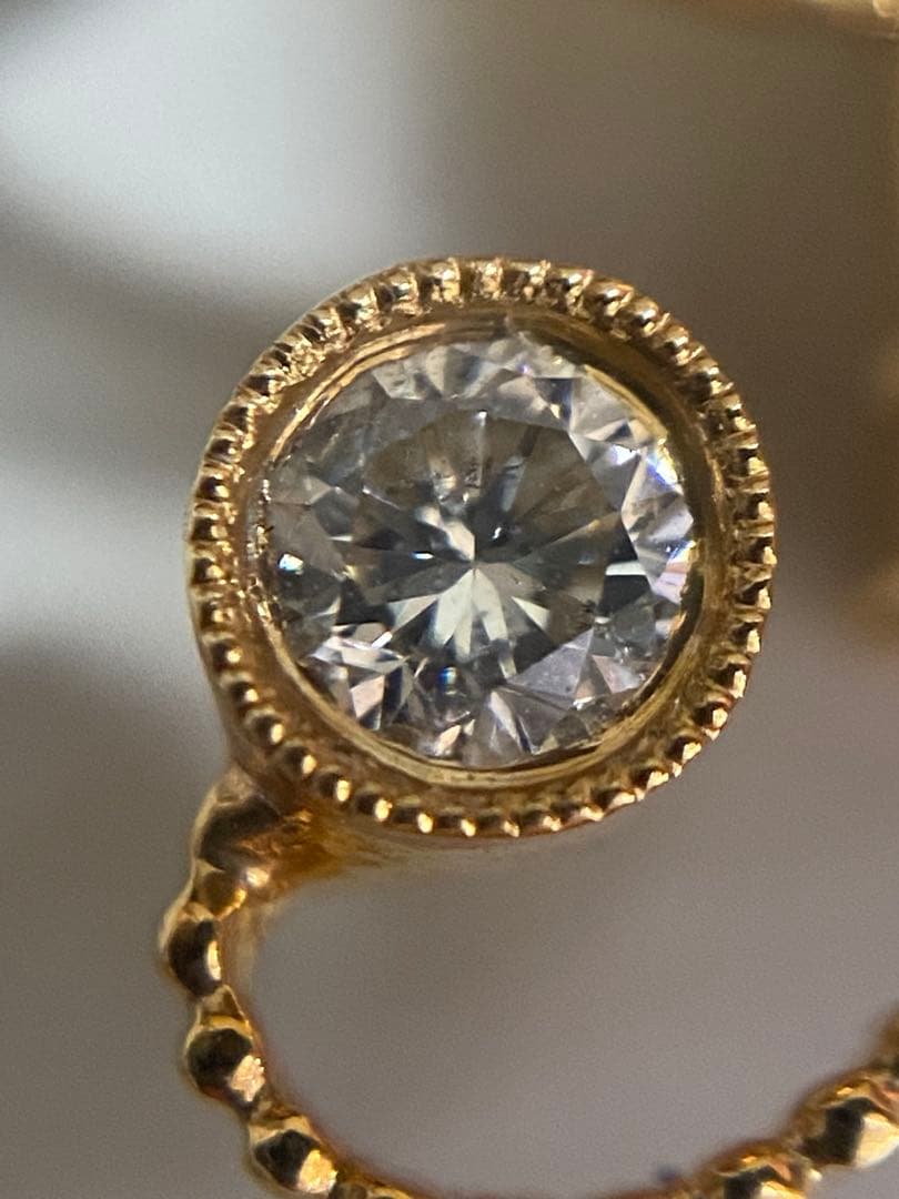 【美品】K18 音符デザイン ダイヤ ブローチ　2.6g 0.09/0.10ct