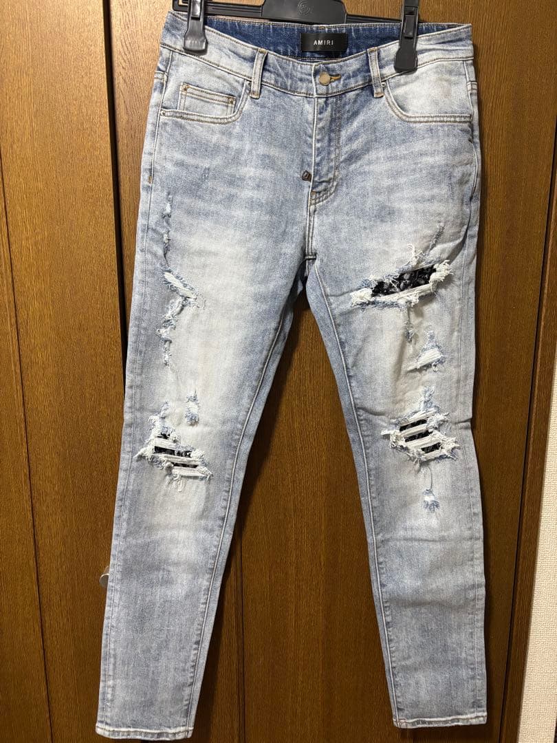 AMIRI ダメージ加工ライトブルーバンダナジーンズ 34X1 - メルカリ