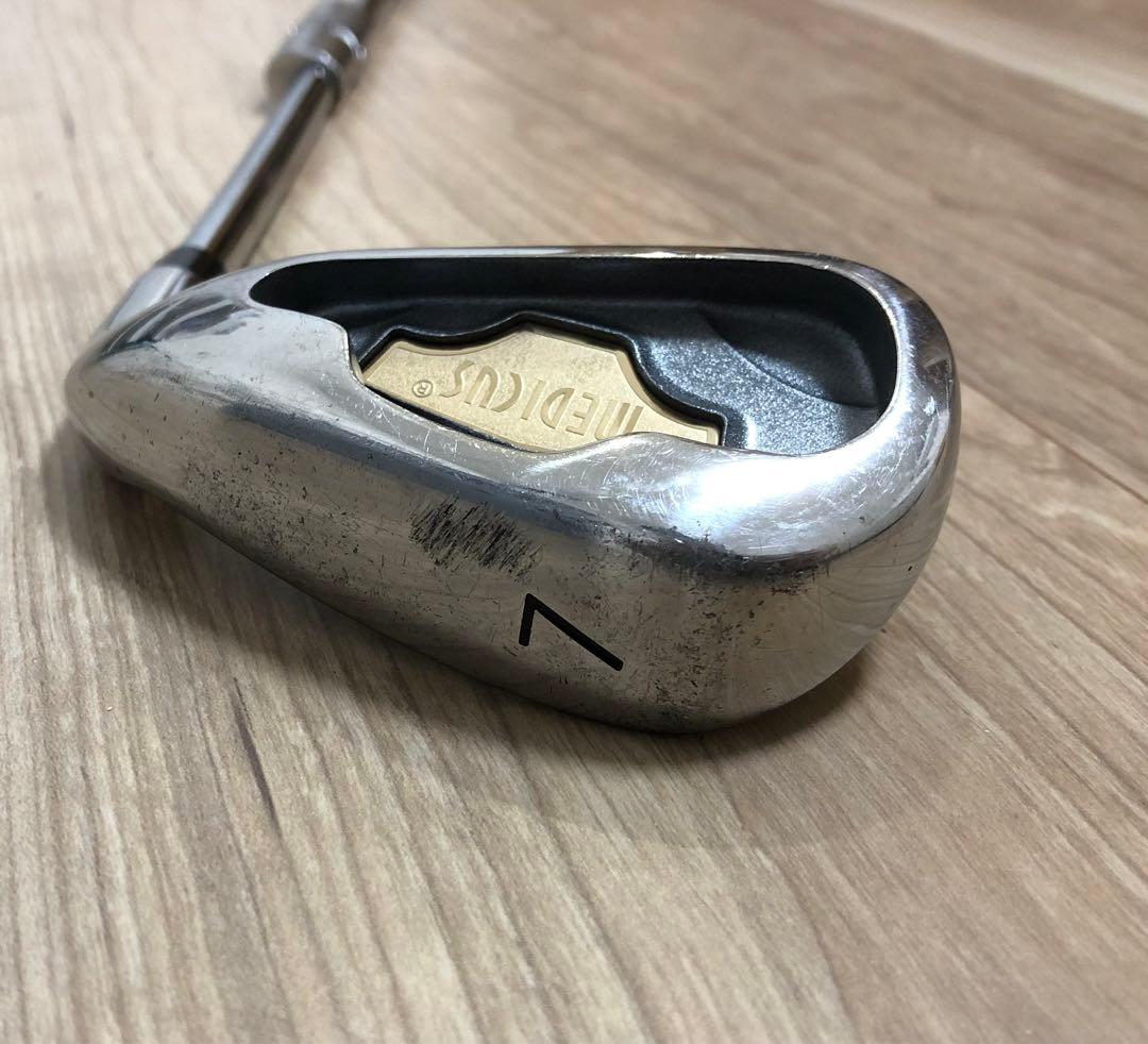 メディカスMEDICUS　7番アイアン　ゴルフ練習器具