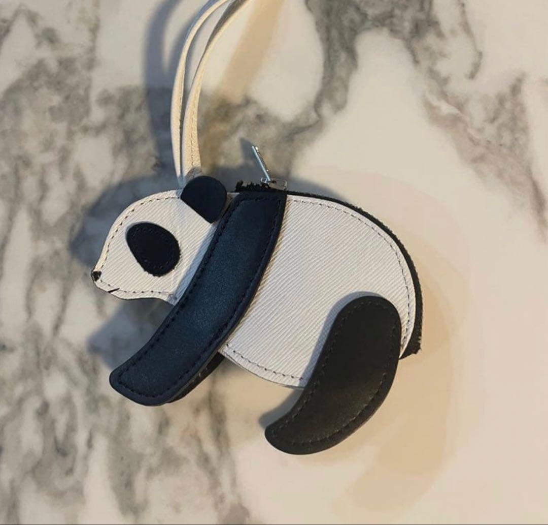 ohga ／パンダチャーム コインケース バックチャーム - メルカリ