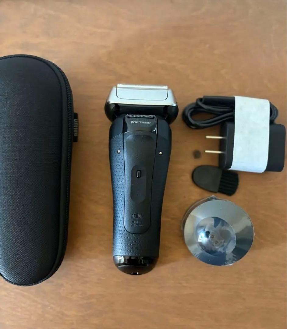 BRAUN ブラウン シリーズ8 シェーバー　未使用品
