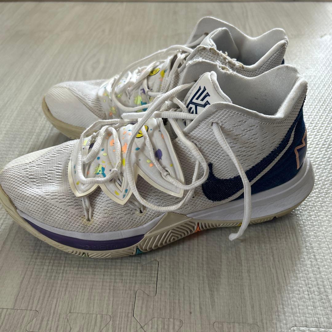 NIKE カイリー5