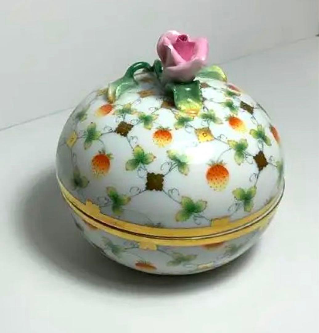 ヘレンド セーブル風金彩小薔薇ボンボニエール 小物入れ - メルカリ