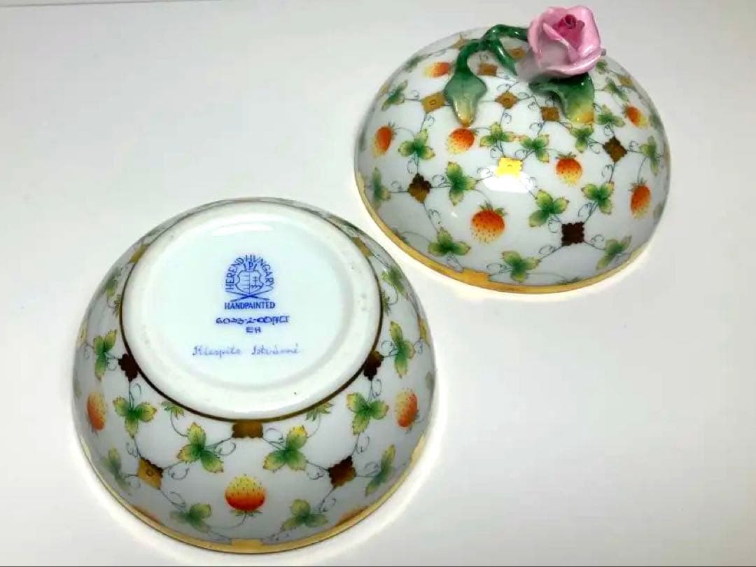 ヘレンド セーブル風金彩小薔薇ボンボニエール 小物入れ - メルカリ