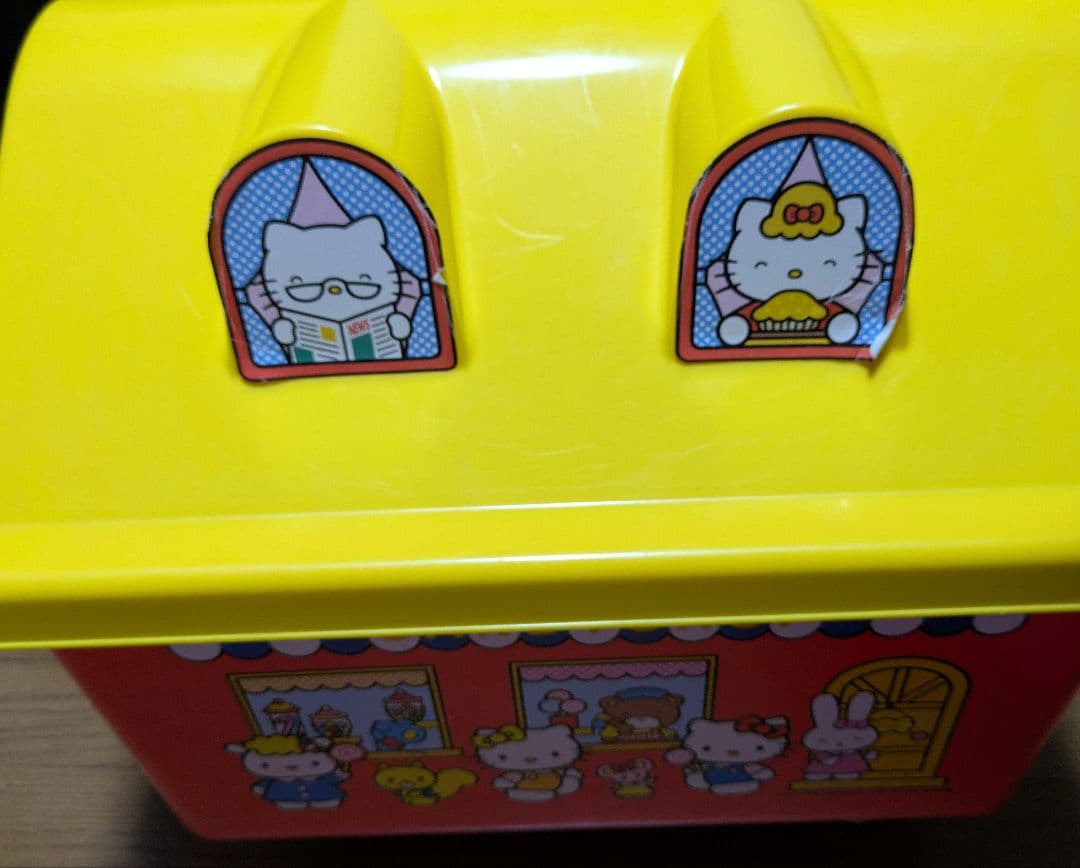 サンリオ キャンディショップR キャスター付きおもちゃ箱 レトロ　キティちゃん