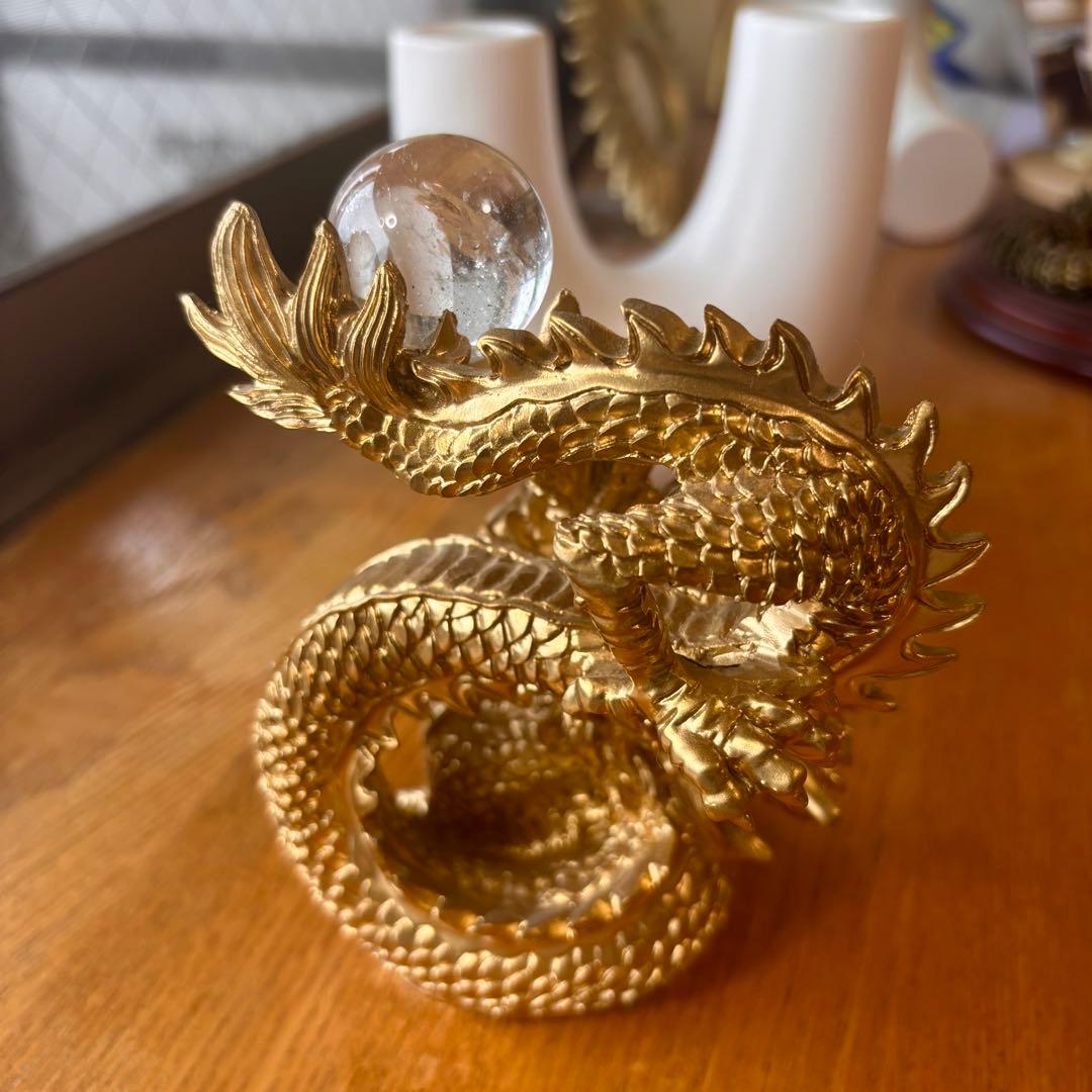 【セレクト品】五本爪 龍神 水晶丸玉付き置物