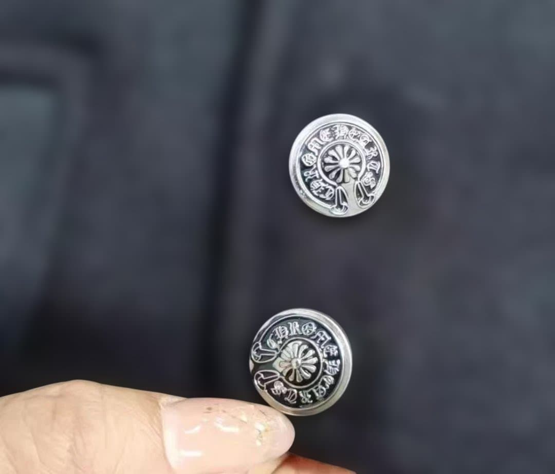 ブラック クロス刺繍 スタジャン クロムハーツ