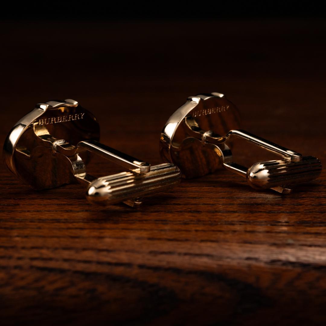【英国王室御用達】 バーバリー ボルドーエナメル カフリンクス Burberry