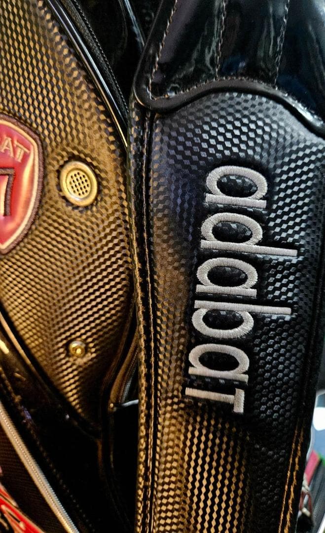 としくん送料無料/美品　adabat 大型エナメル高級キバッグ BLACK