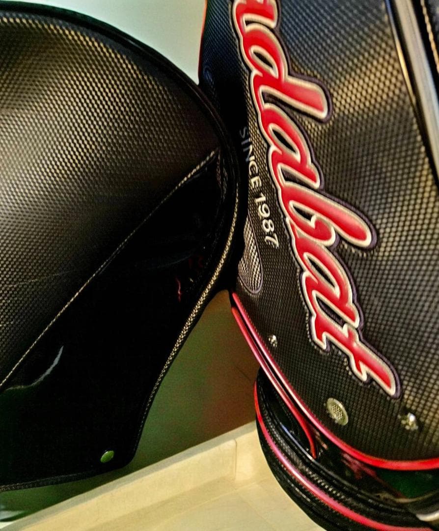 としくん送料無料/美品　adabat 大型エナメル高級キバッグ BLACK