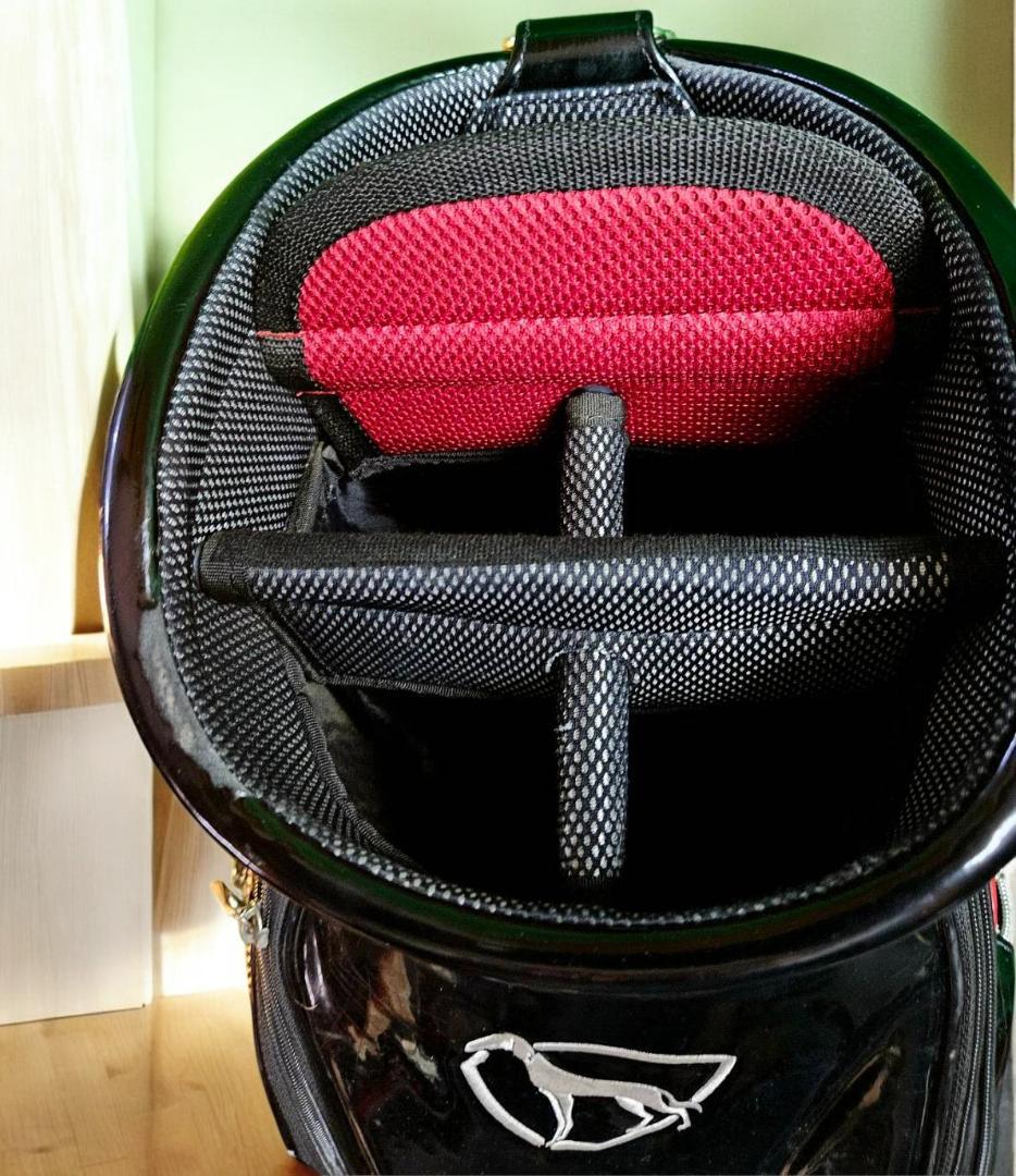 としくん送料無料/美品　adabat 大型エナメル高級キバッグ BLACK