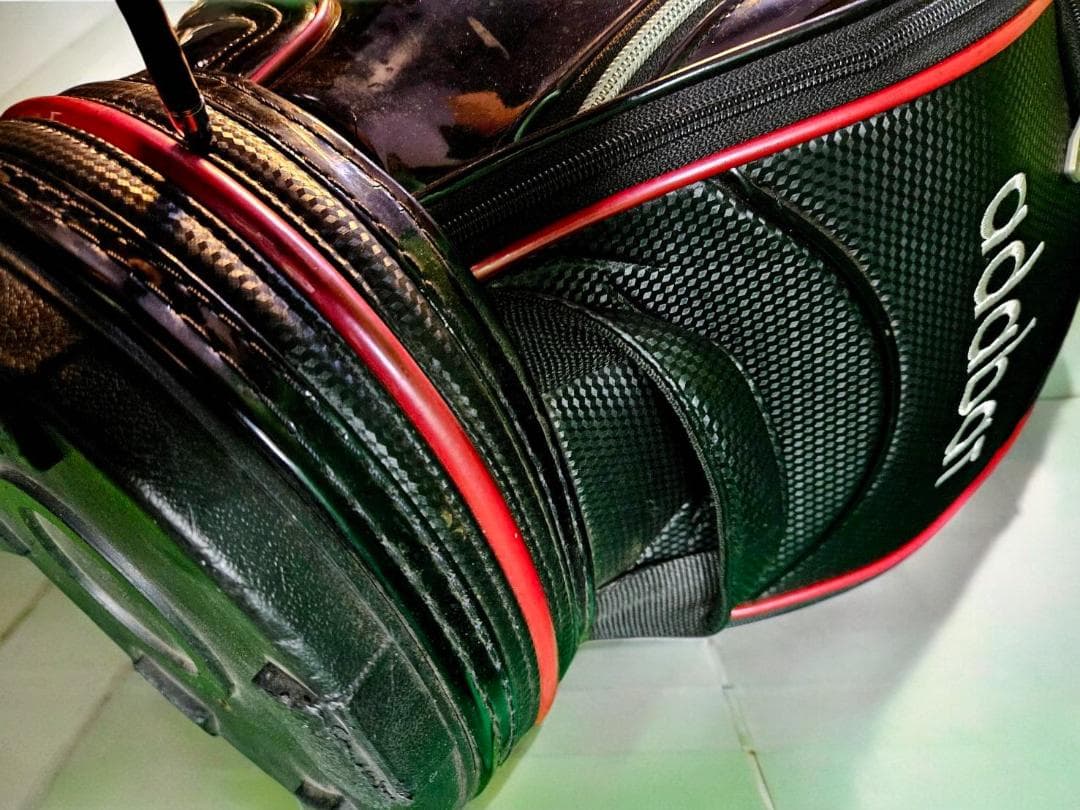 としくん送料無料/美品　adabat 大型エナメル高級キバッグ BLACK