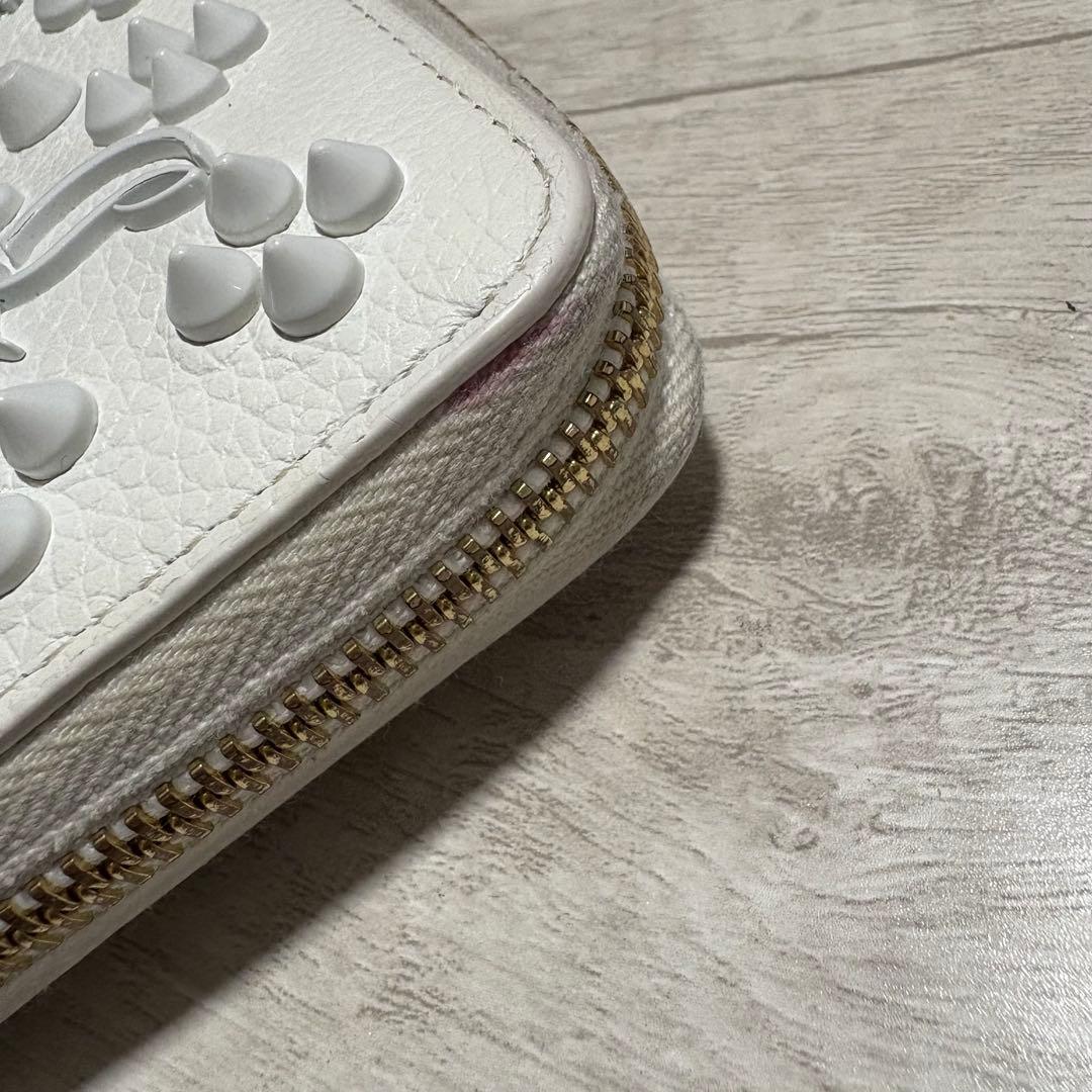 美品✨ルブタン パネトーネ ホワイト 長財布 完売品 スタッズ ラウンド
