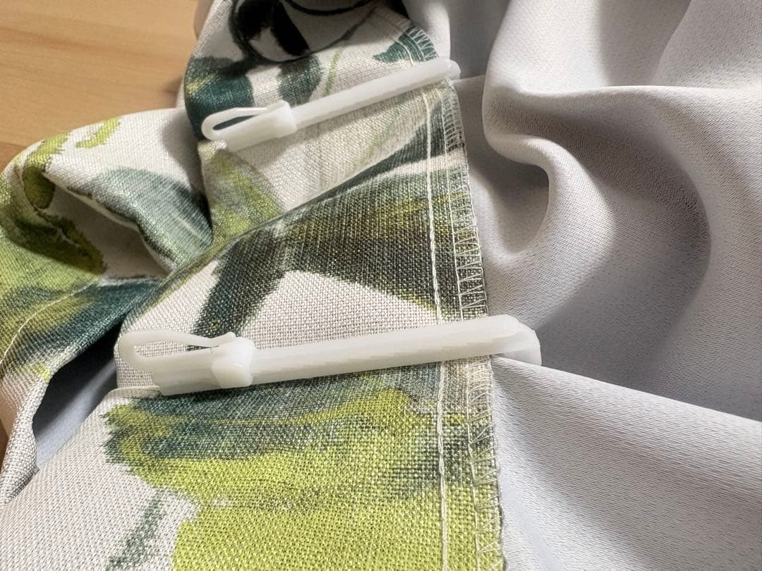 ニトリ　遮光二級　横145丈240×2枚　ボタニカル　ヴァイル　グリーン　葉