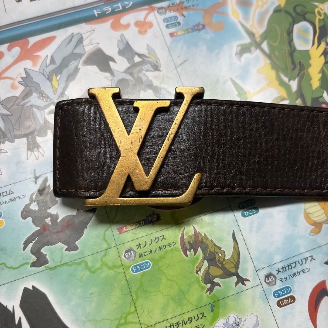 ス*ン様 Louis Vuitton ブラックレザーベルト