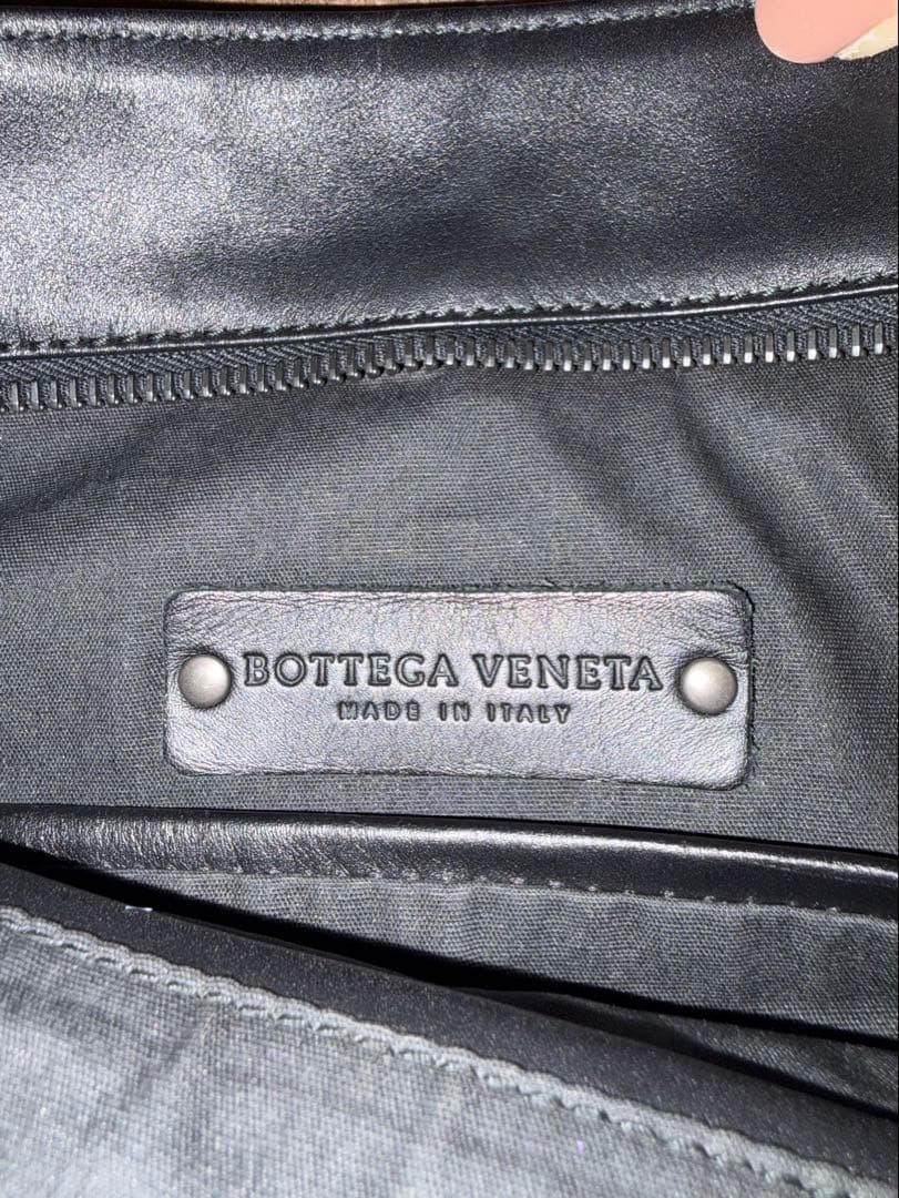 BOTTEGA VENETA ボッテガヴェネタ　ショルダーバッグ　ブラック