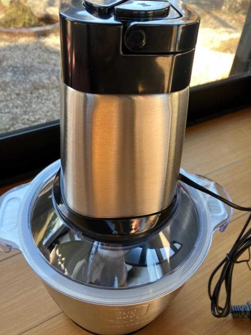 ハイパワー500Wのマルチフードプロセッサー