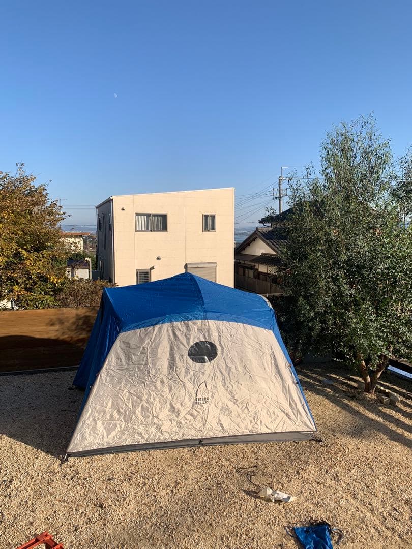 SIERRA DESIGNS YAHI4 ドーム型キャンプテント 青と白