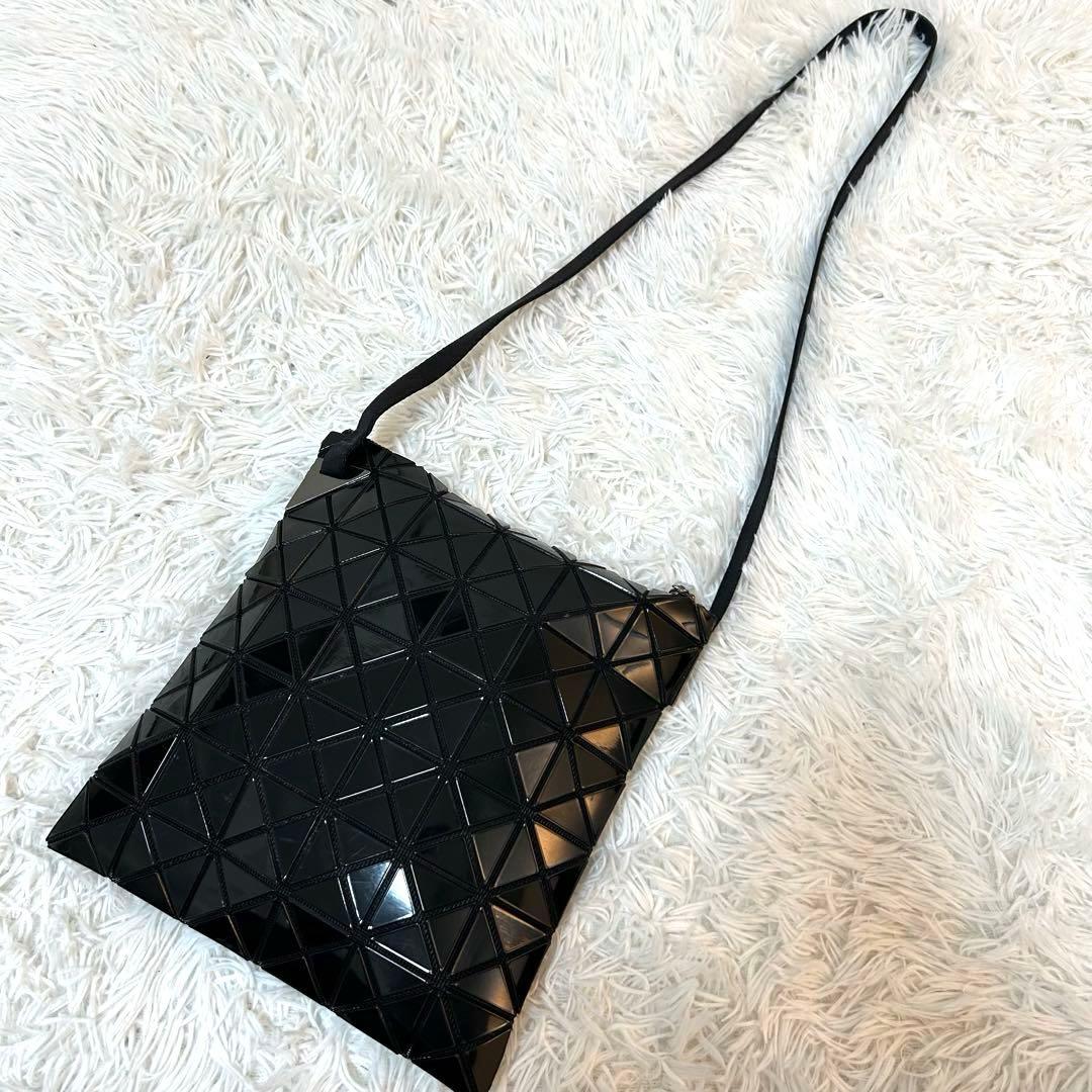 【人気✨ルーセント/ユニセックス】バオバオイッセイミヤケ　ショルダーバッグ　黒