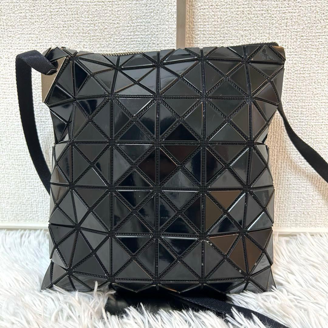 【人気✨ルーセント/ユニセックス】バオバオイッセイミヤケ　ショルダーバッグ　黒