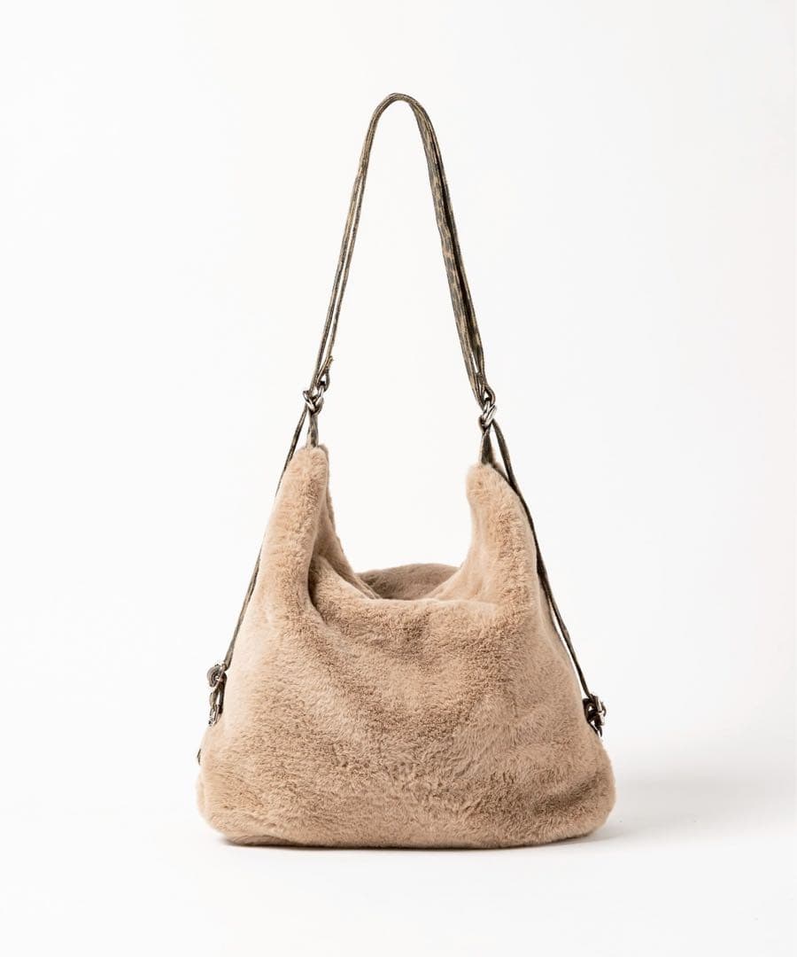 AINA GOSSIP CLUB マルチウェイ刺繍バッグ - メルカリ