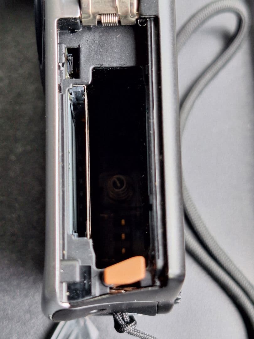 Canon　IXY920is本体のみ完全ジャンク部品取りリペア専用❗使用不可不明