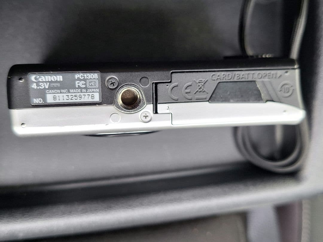 Canon　IXY920is本体のみ完全ジャンク部品取りリペア専用❗使用不可不明