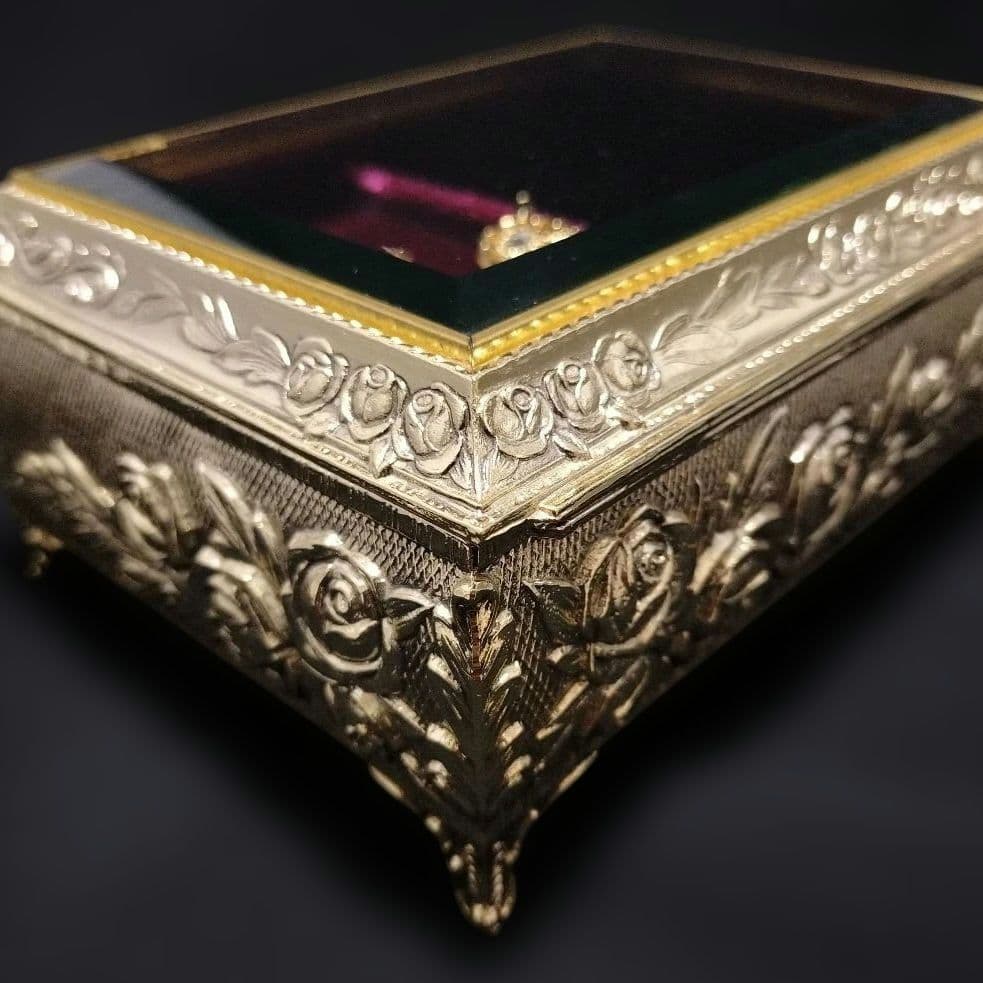 美品】小樽オルゴール堂 アンチモニーBOXオルゴール蝶々 星に願いを