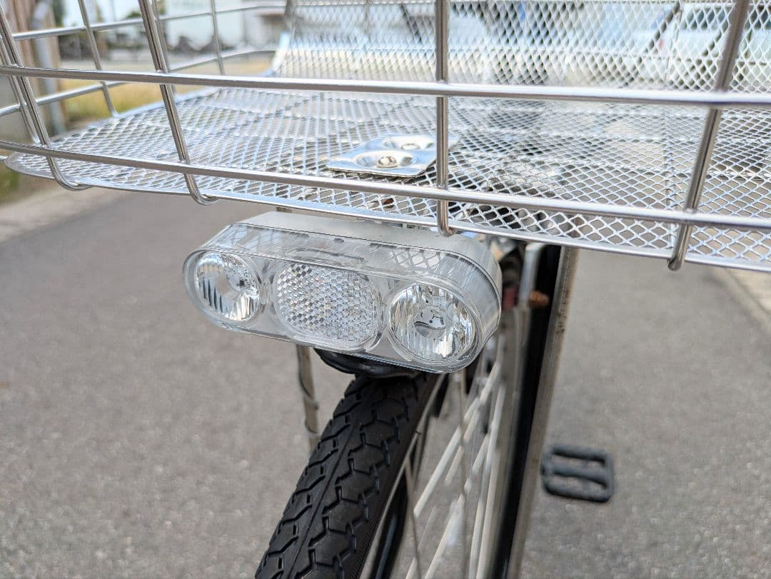 シティタイプ27インチ自転車ベルト式オートライト付ブラック美品、取説、カギ2本付