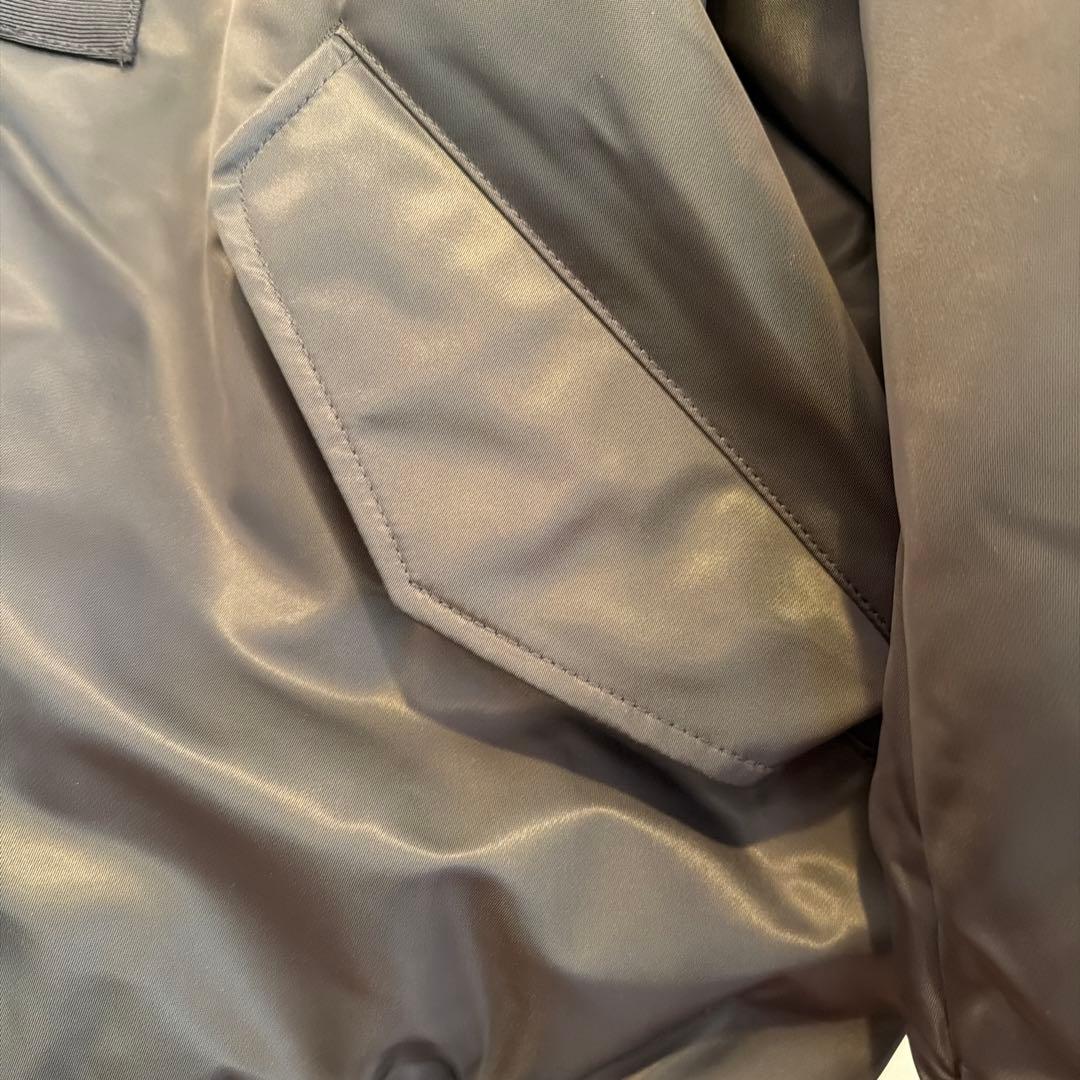 ユニクロ +J ハイブリッドダウンオーバーサイズMA-1ブルゾン グレー