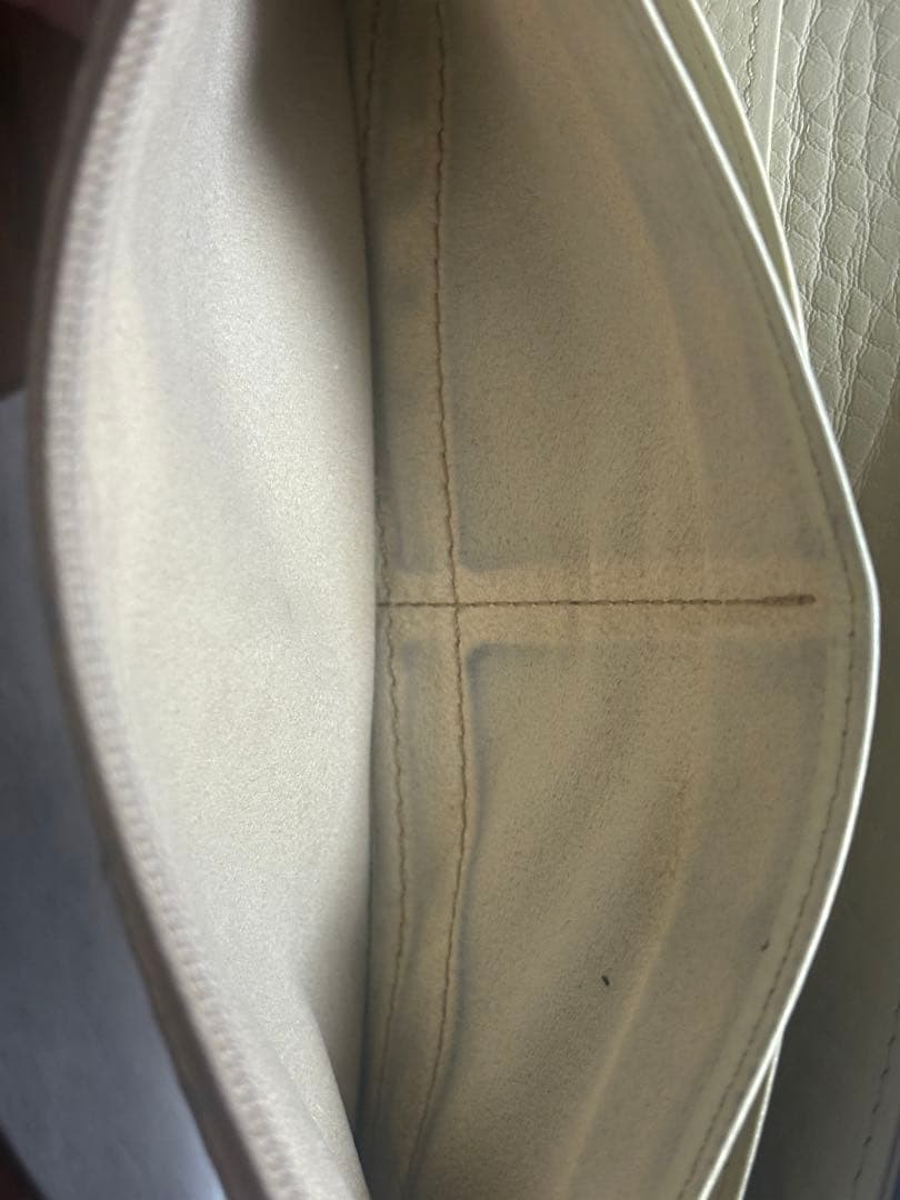 ATAOゴールド ヘビ柄 長財布