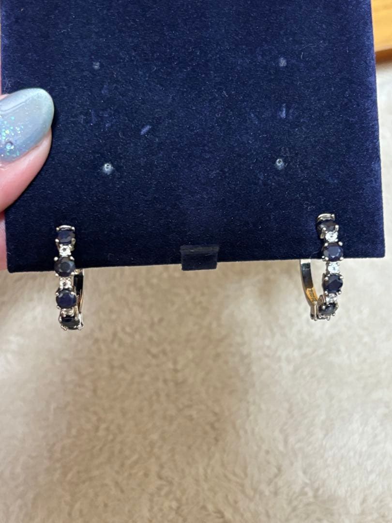 サファイアピアス (天然サファイア) 2.74カラット＊(正規品)保証カード付き