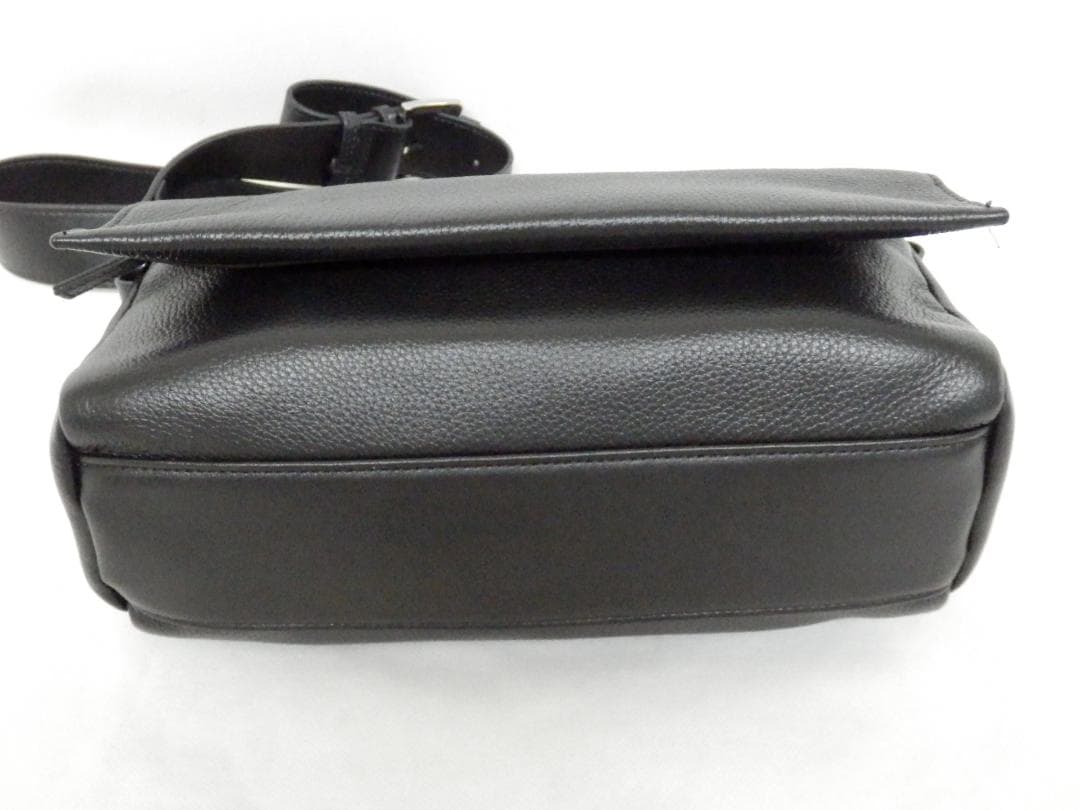 MH393 BEARDSLEY 2way レザーボディバッグ ブラック