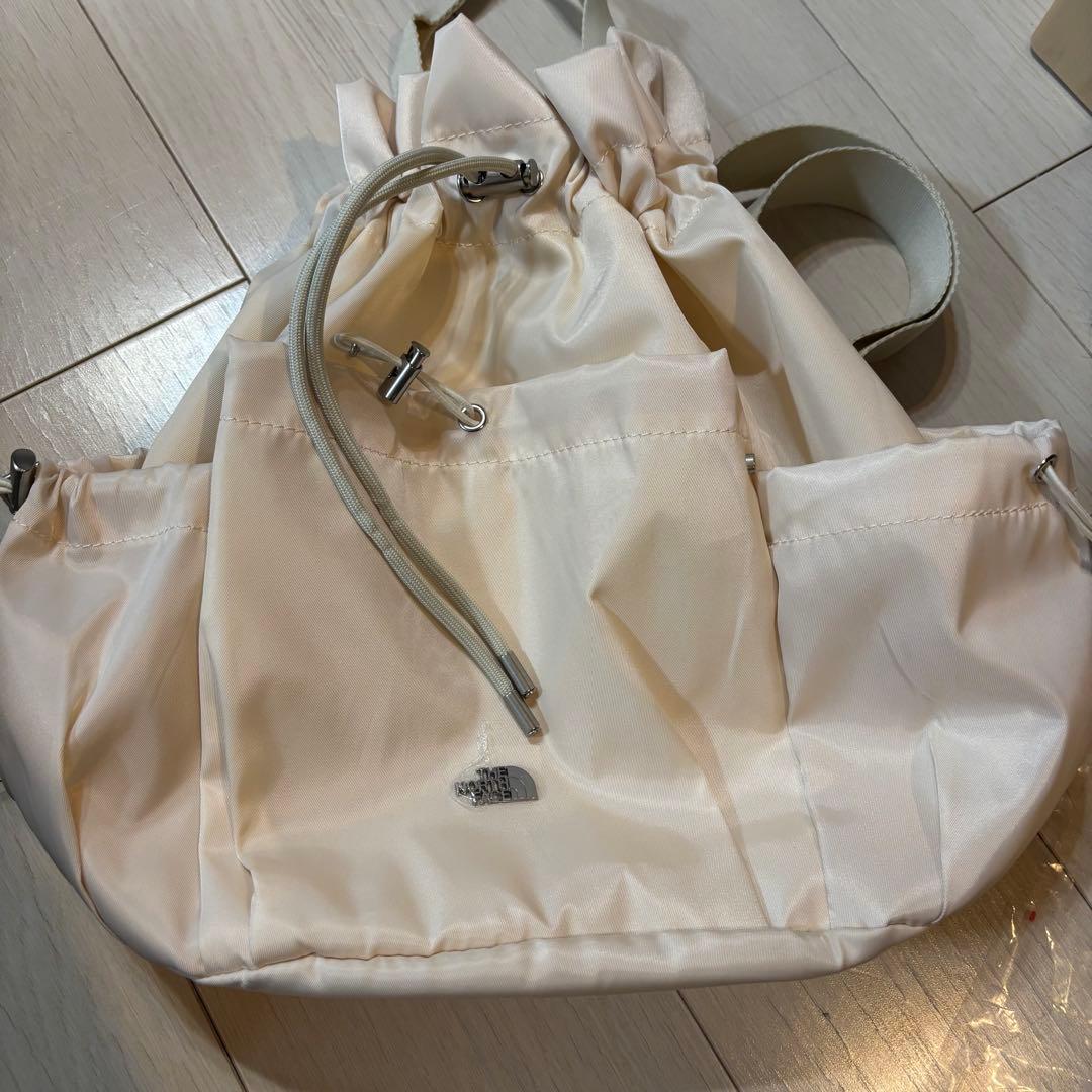 The North Face クリーム色 リュック