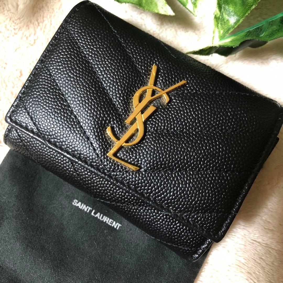 ちゅない　極美品♡ イヴサンローラン　キーケース　6連 キャビアスキン