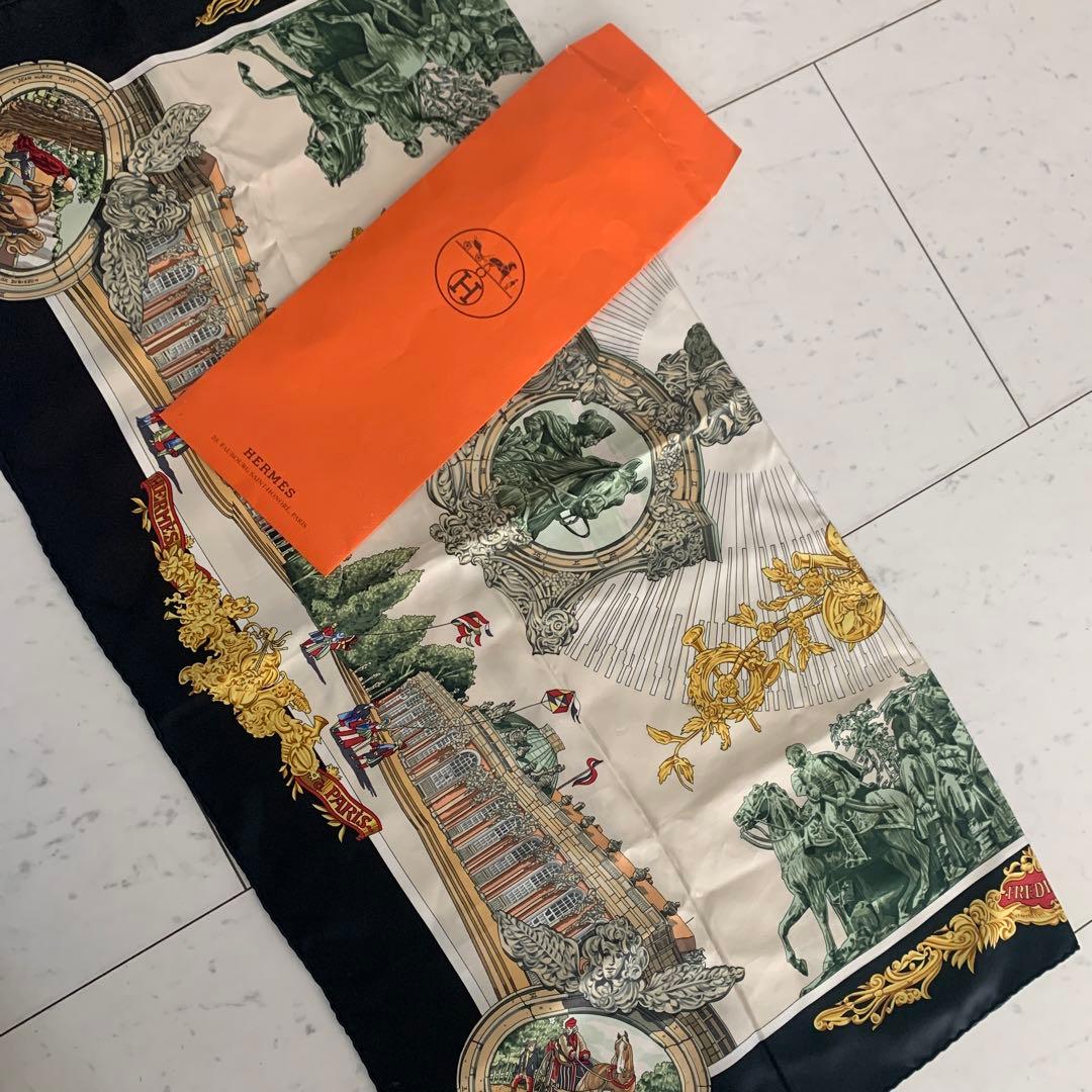 HERMESのスカーフ