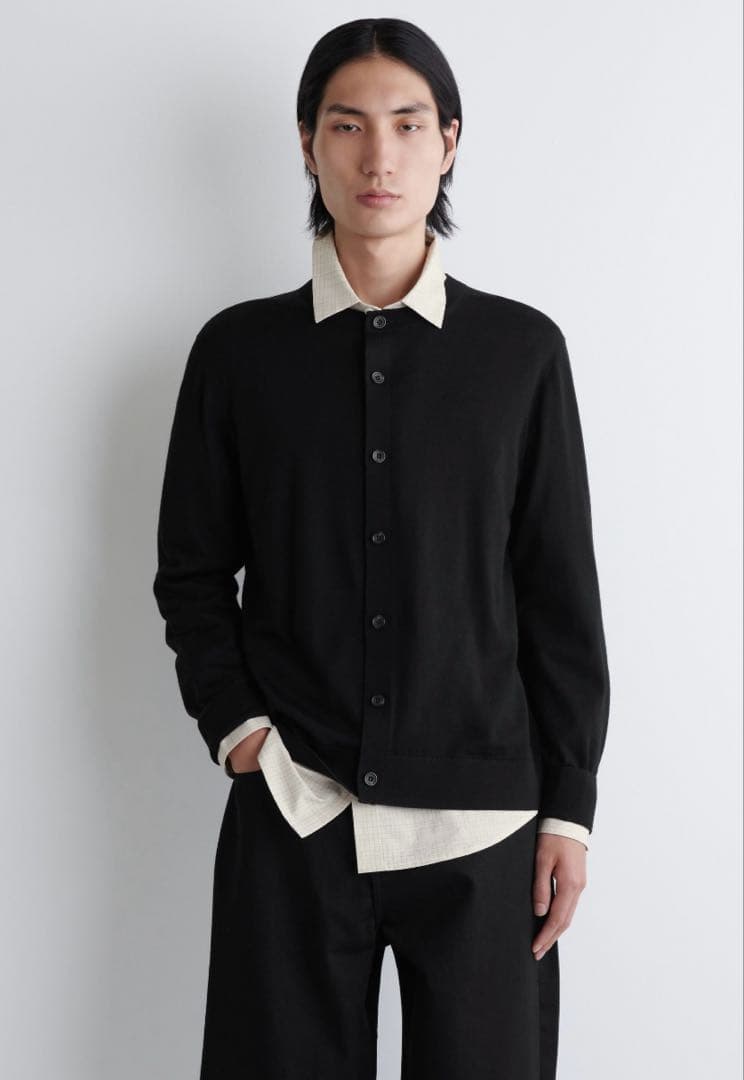 COS / メリノウールネックカーディガン