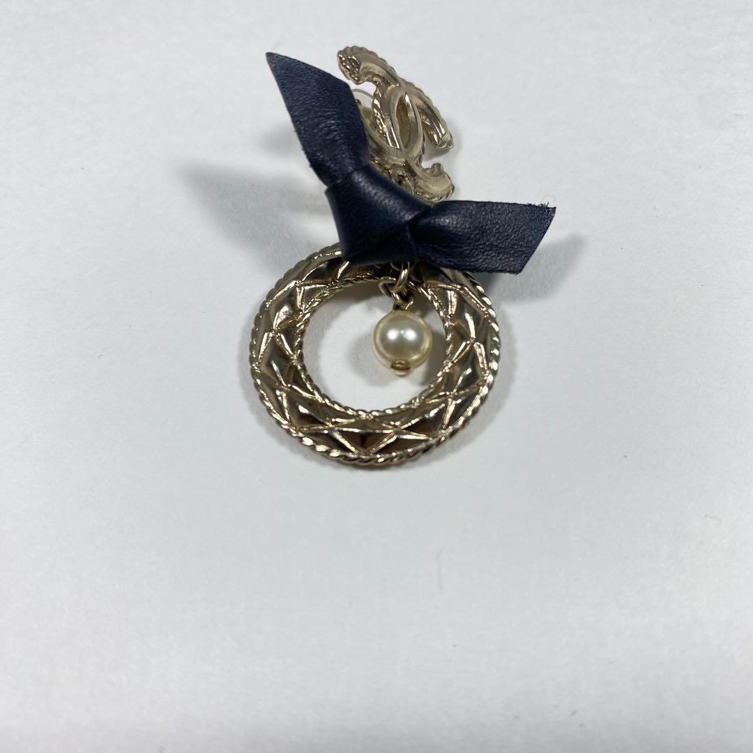 美品 CHANEL シャネル レザー リボン パール ゴールド イヤリング 片耳