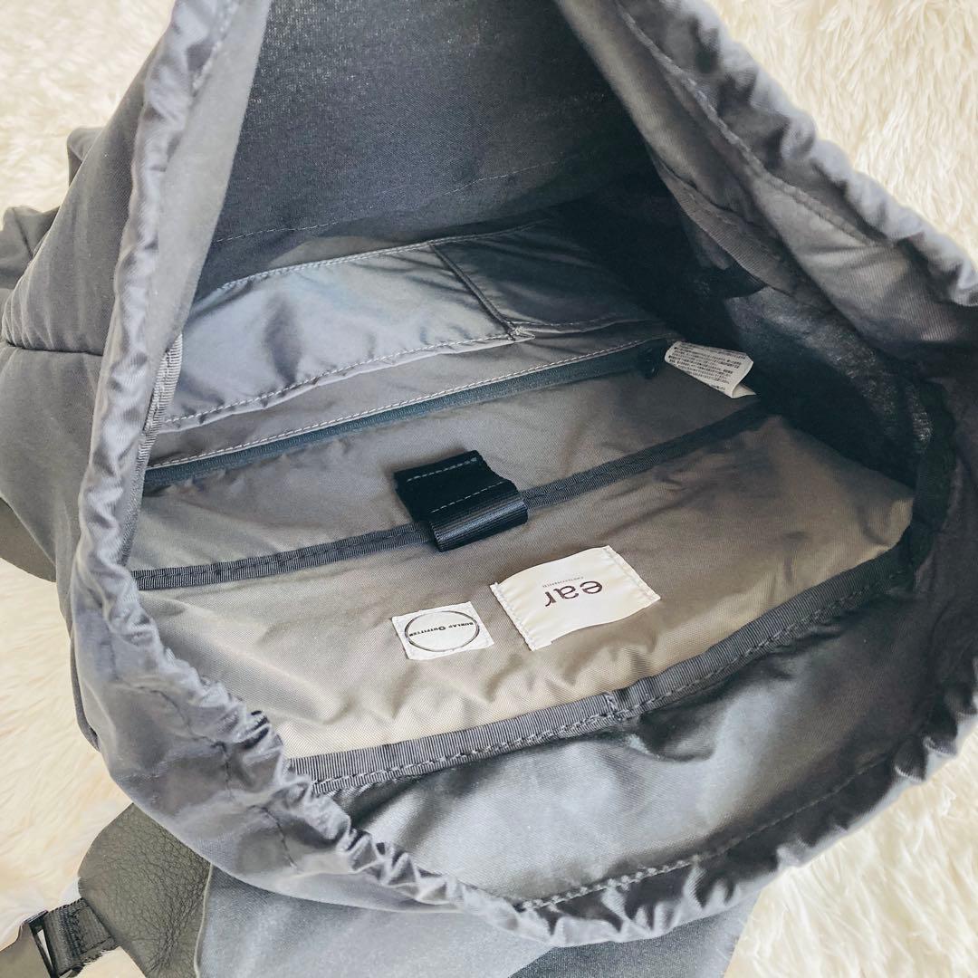 【極美品】イアパピヨネ 撥水レザーコンビライトリュック ブラック ユニセックス