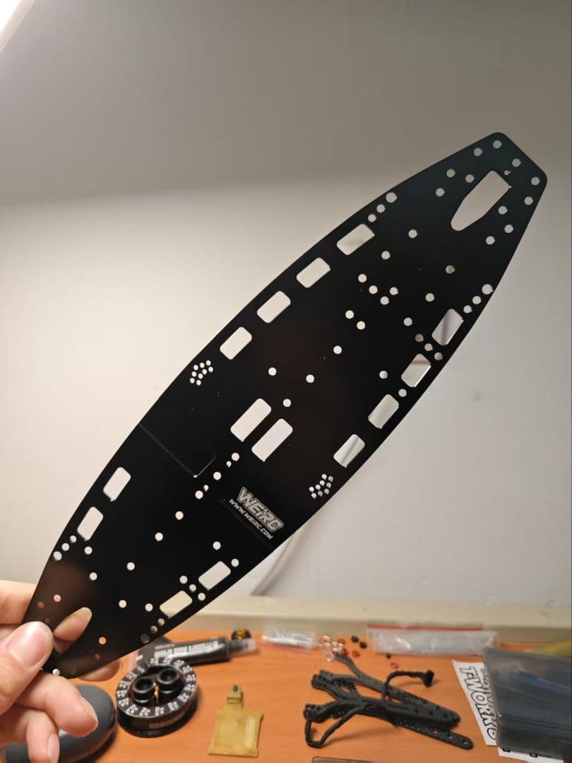 Awesomatix A800R 1.5mm アルミシャーシ+専用ネジ