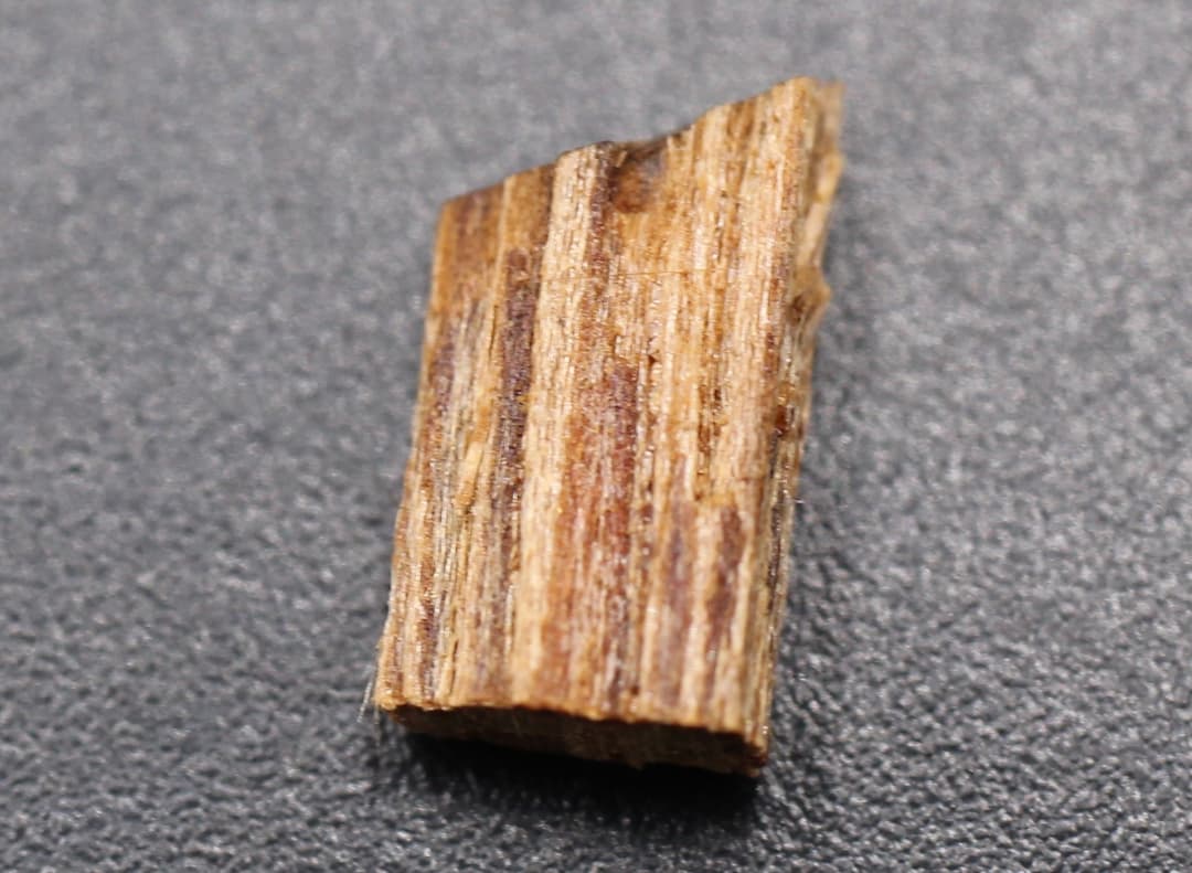 香木 古渡命銘木　真南蛮《難波》百二十種　約0.78g 沈香 お香