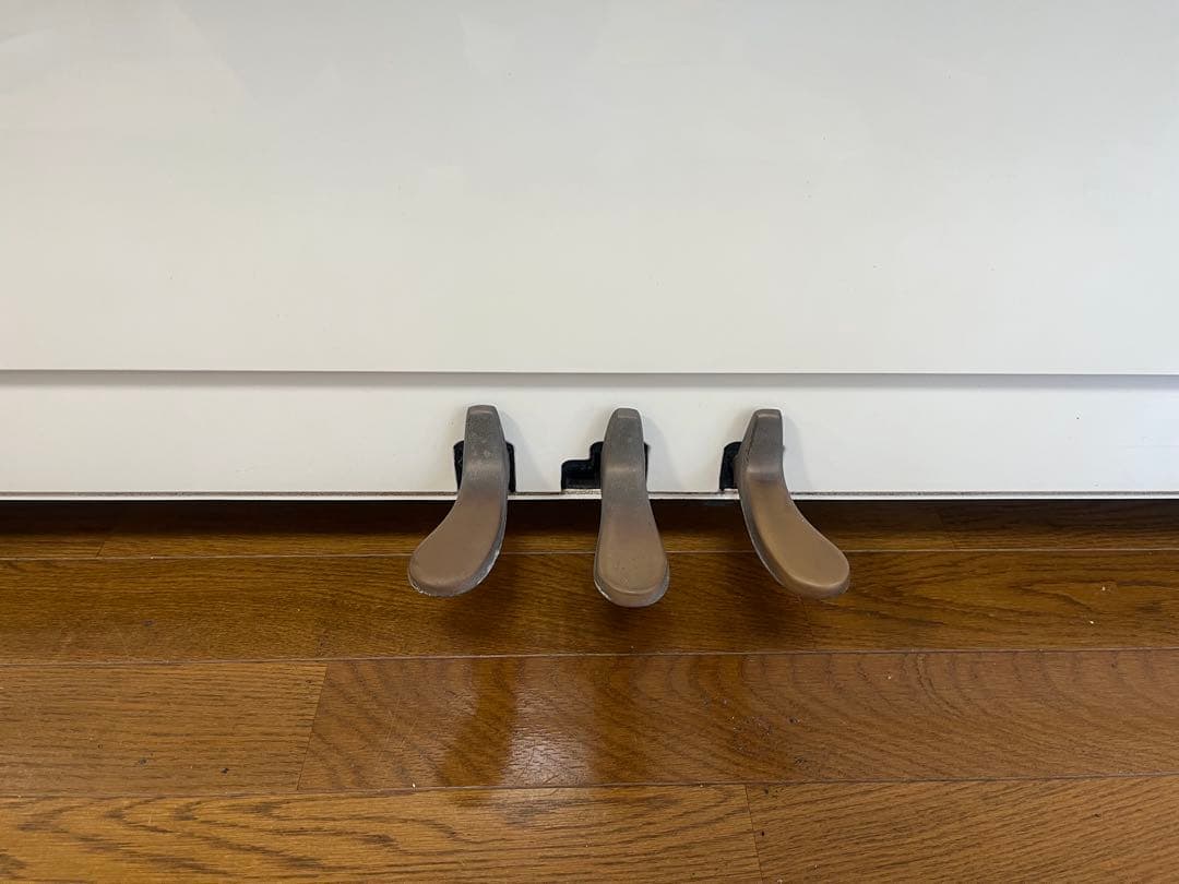 KAWAI アップライトピアノ 消音機能付　ホワイト 88鍵 椅子付き